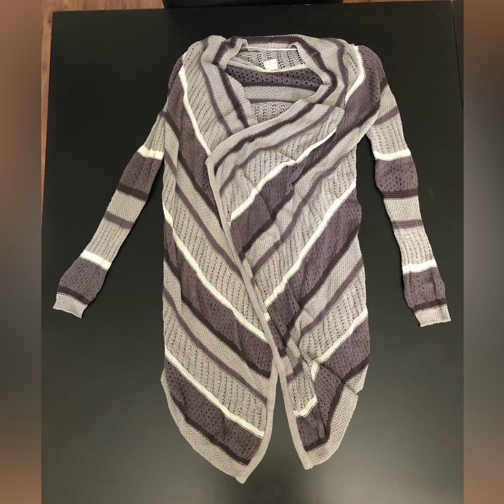 O'Neill xsmall gray striped cardigan